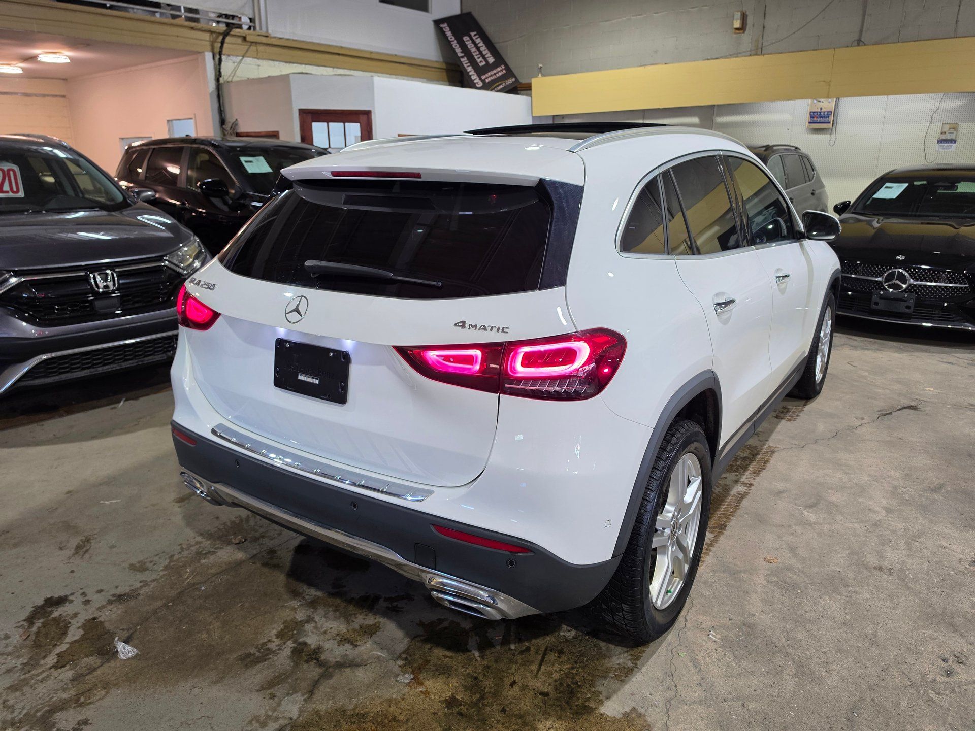 Mercedes-Benz GLA 250 2022 - Thumbnail 4
