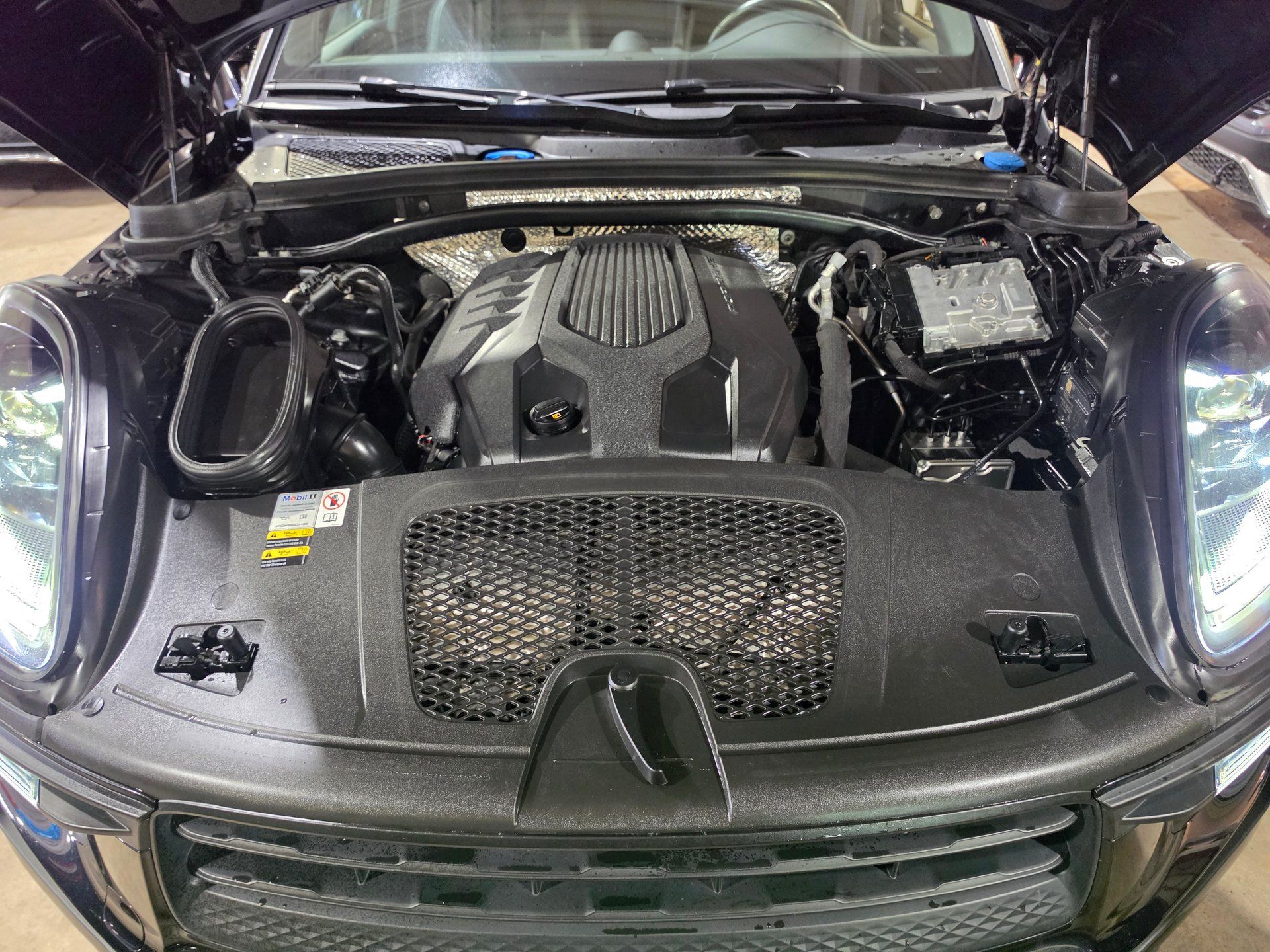 Porsche Macan 2023 - Thumbnail 24