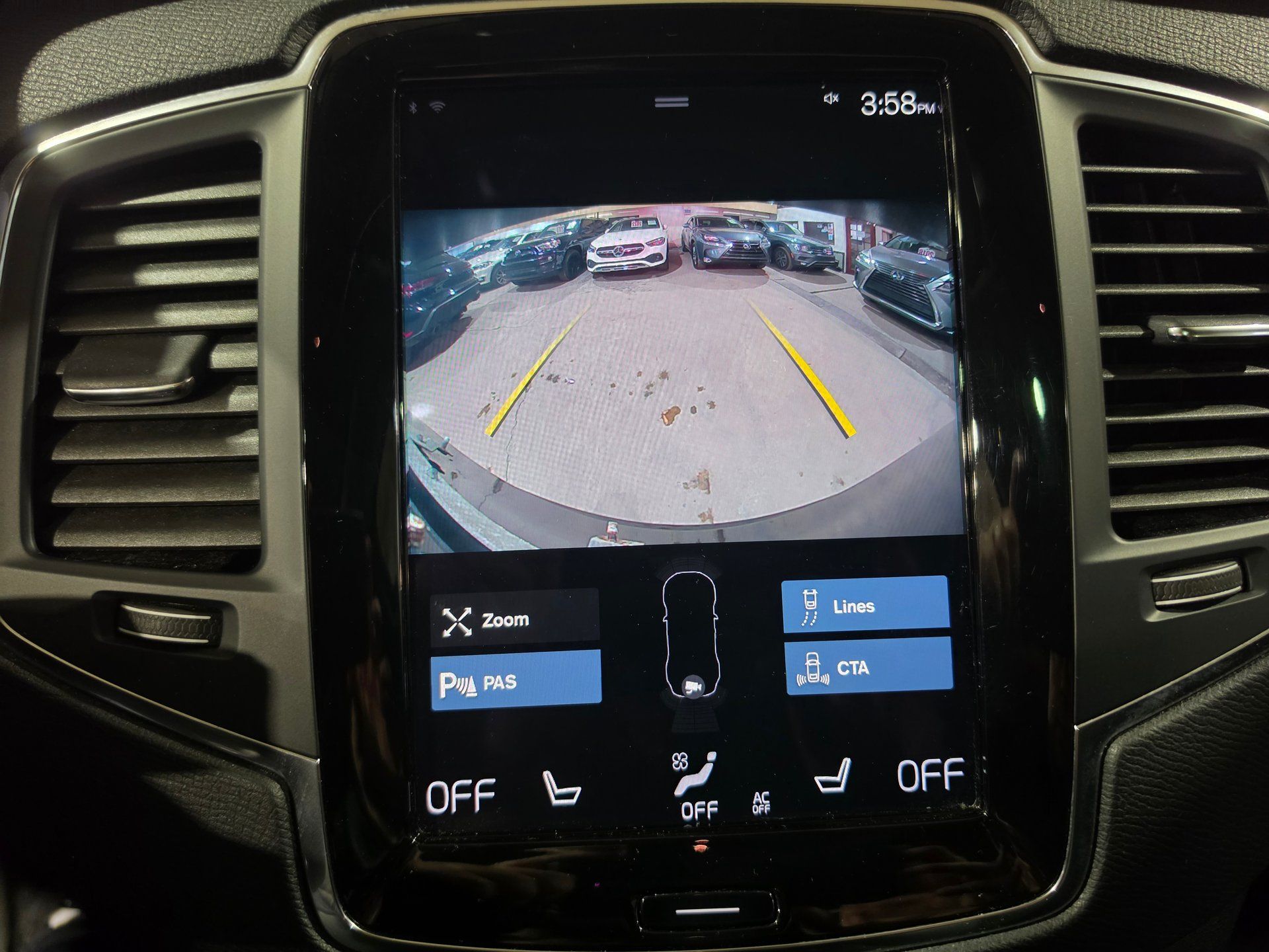 Volvo XC90 2022 - Thumbnail 22