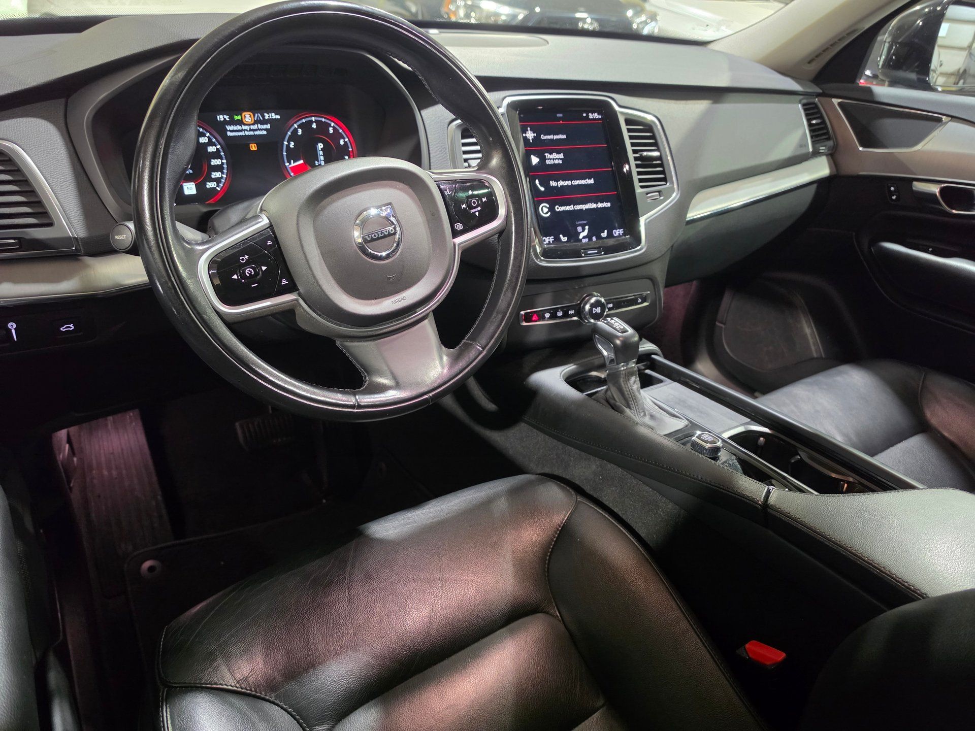 Volvo XC90 2022 - Thumbnail 14