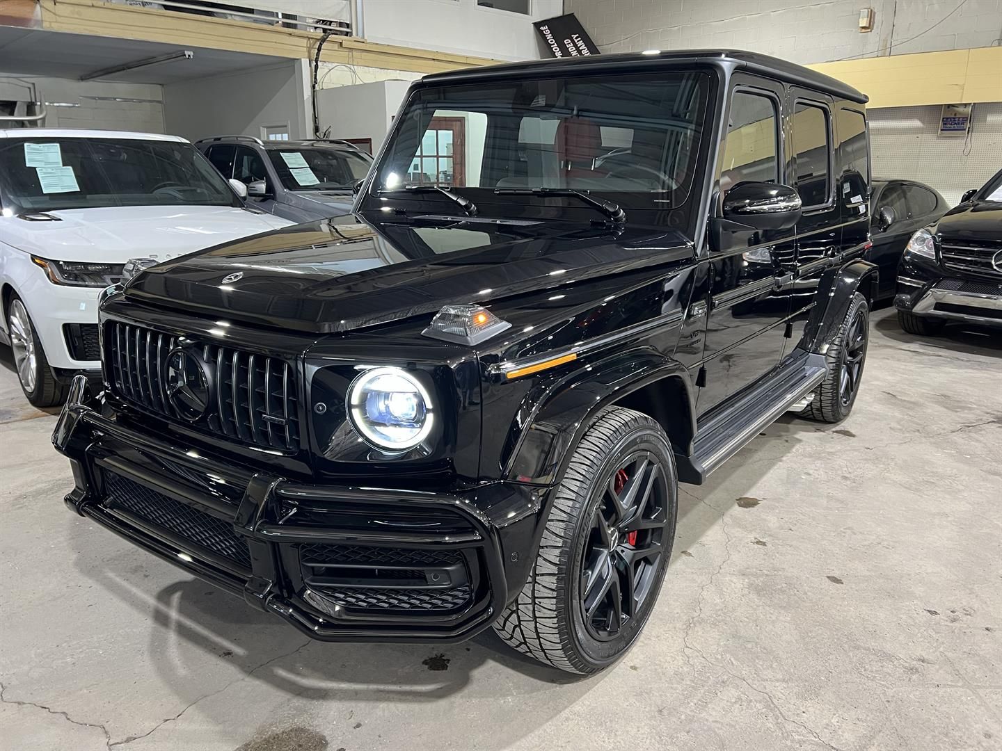 Mercedes-Benz G-Class 2022 - Thumbnail 1