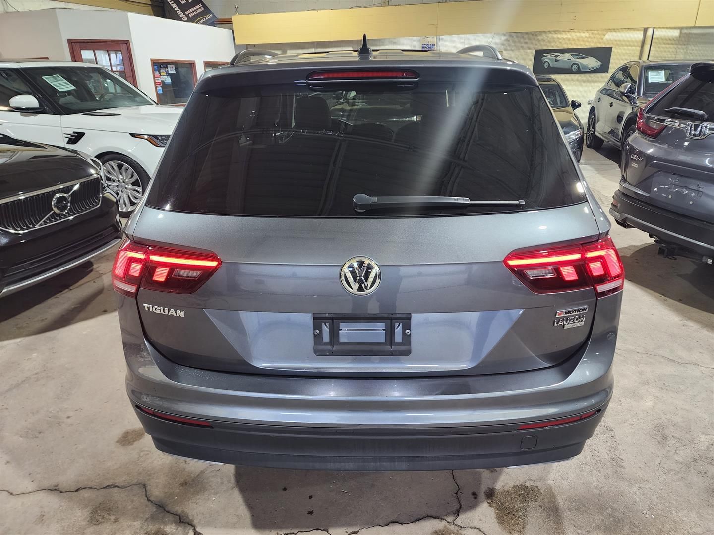 Volkswagen Tiguan 2021 - Thumbnail 5
