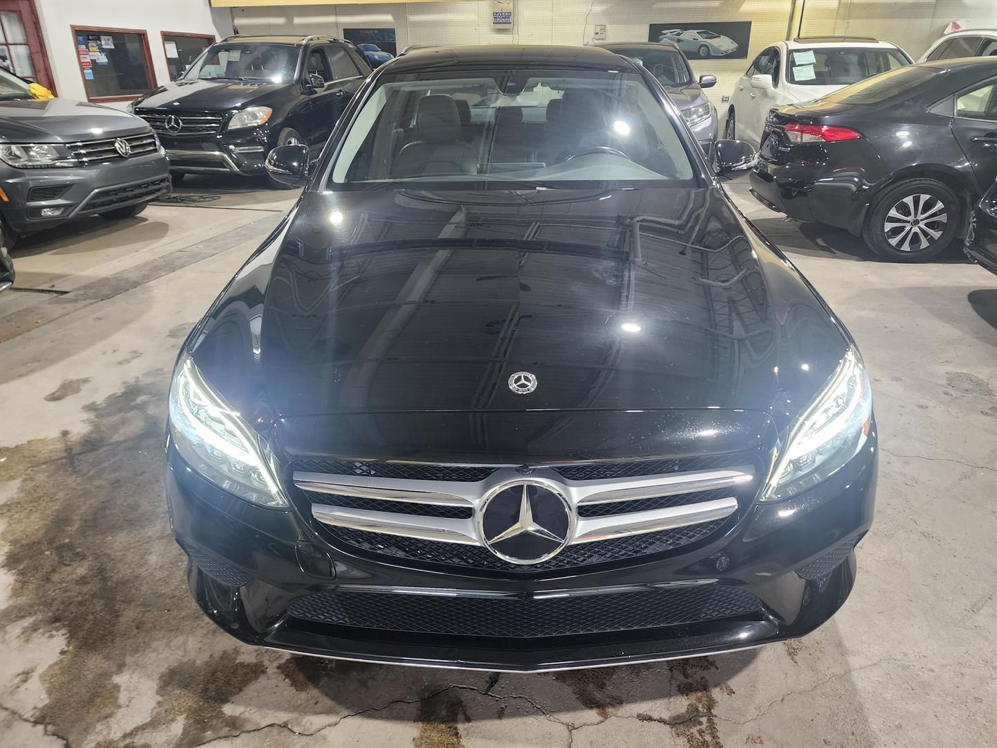 Mercedes-Benz C-Class 2019 - Thumbnail 2