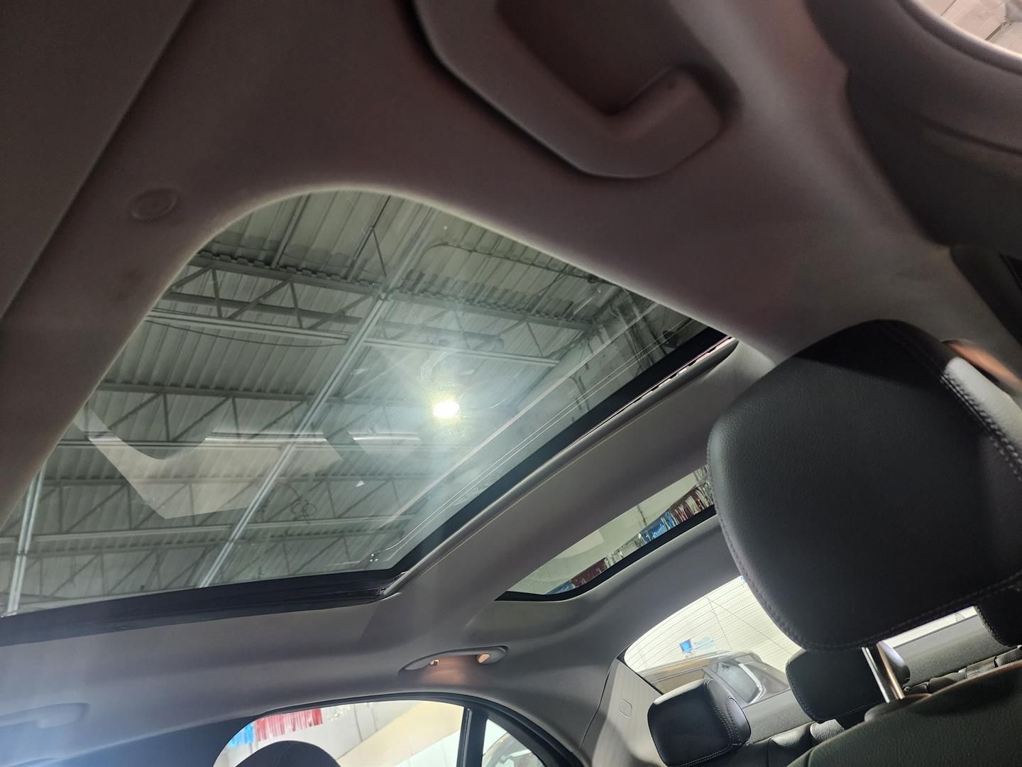 Mercedes-Benz C-Class 2019 - Thumbnail 16