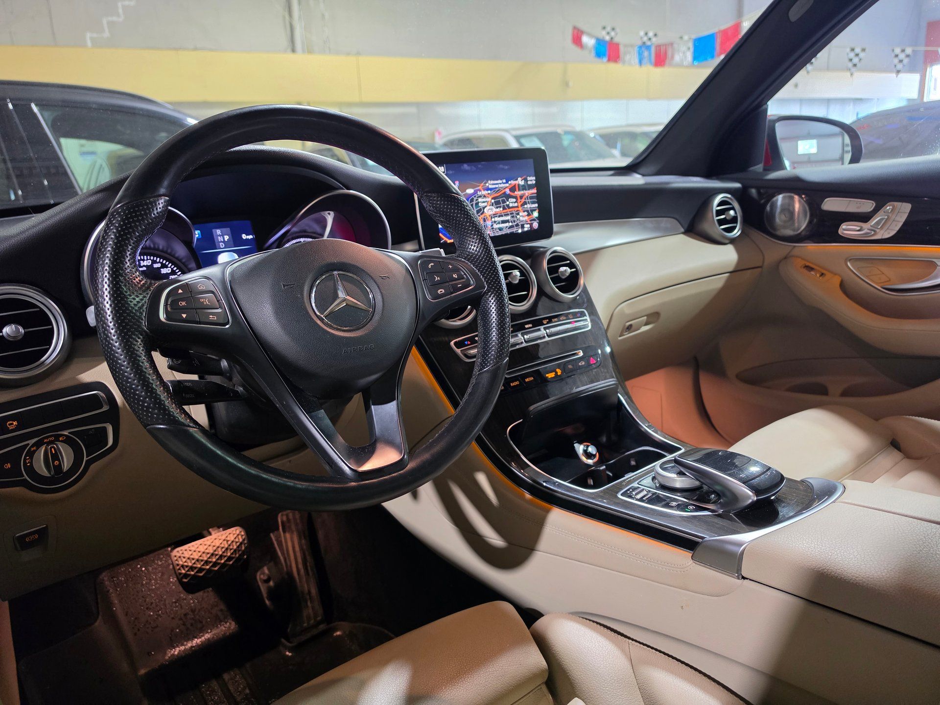 Mercedes-Benz GLC 300 2018 - Image 12