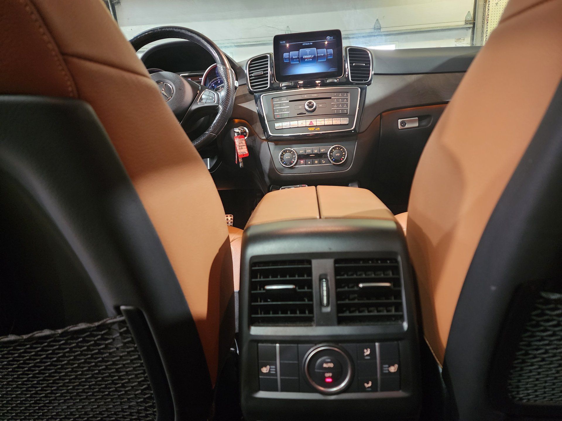 Mercedes-Benz GLE 400 2018 - Image 13