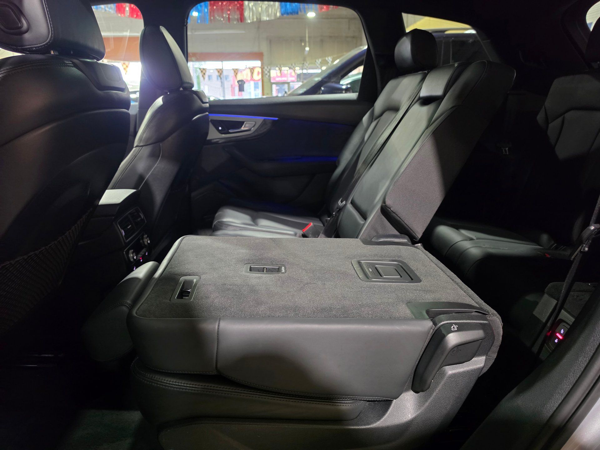Audi Q7 2018 - Image 12