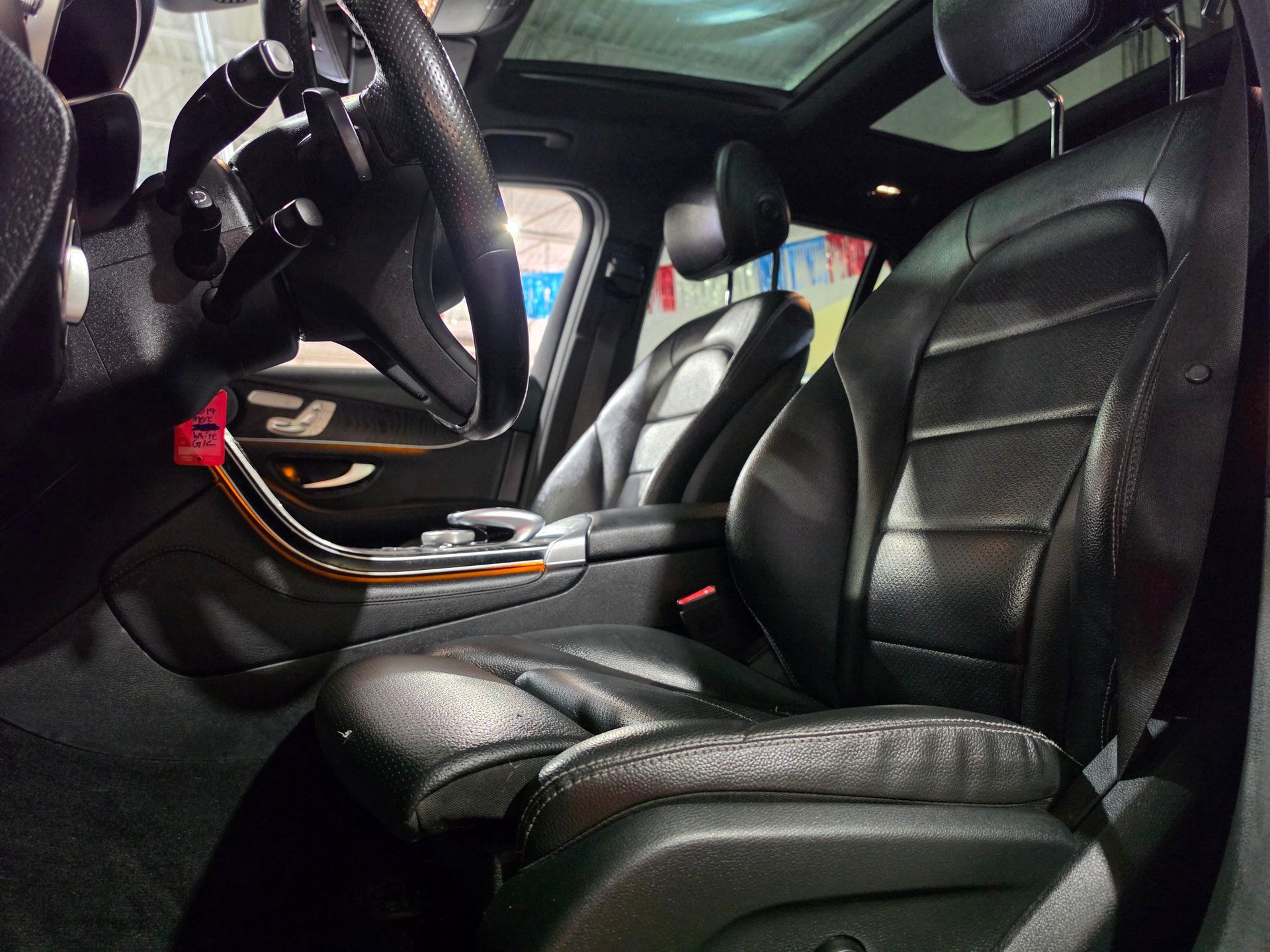Mercedes-Benz GLC 300 2019 - Image 15