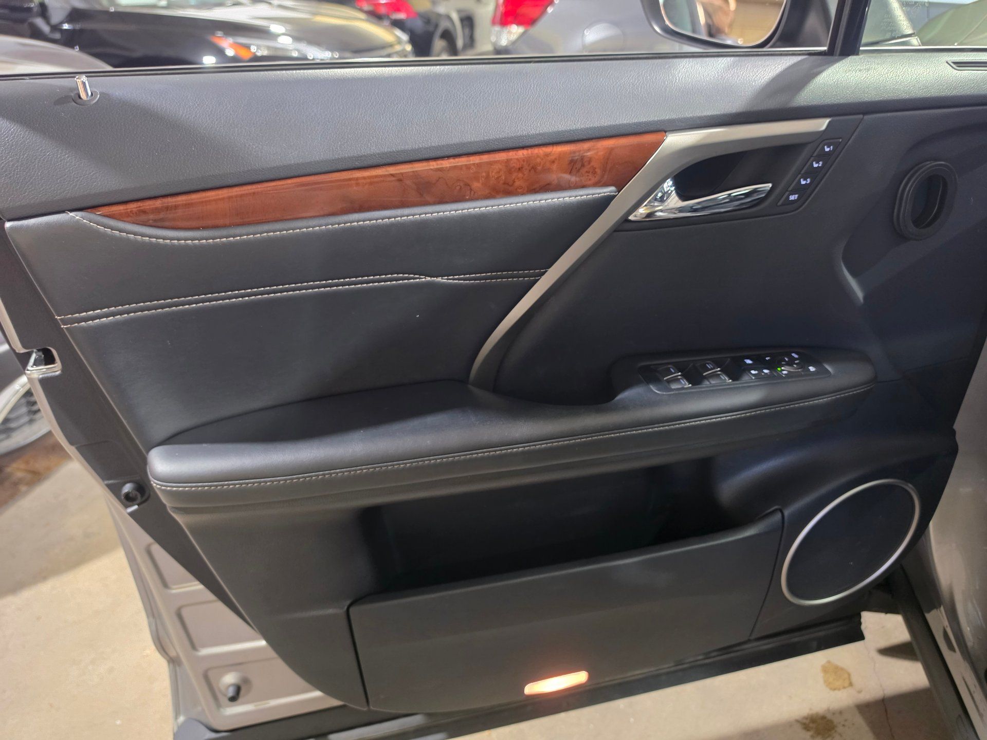 Lexus RX 350L 2018 - Image 15 