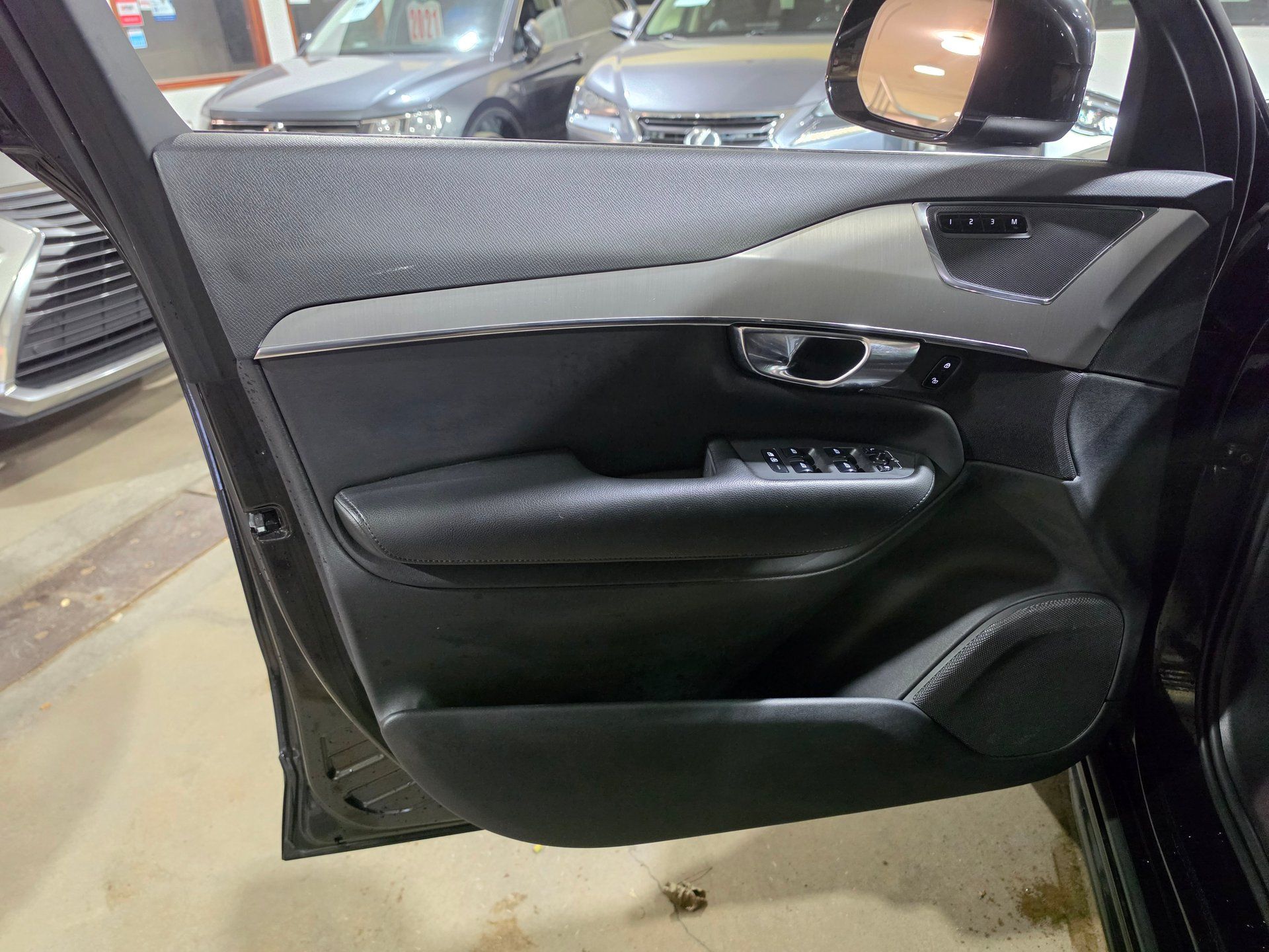Volvo XC90 2022 - Image 14 