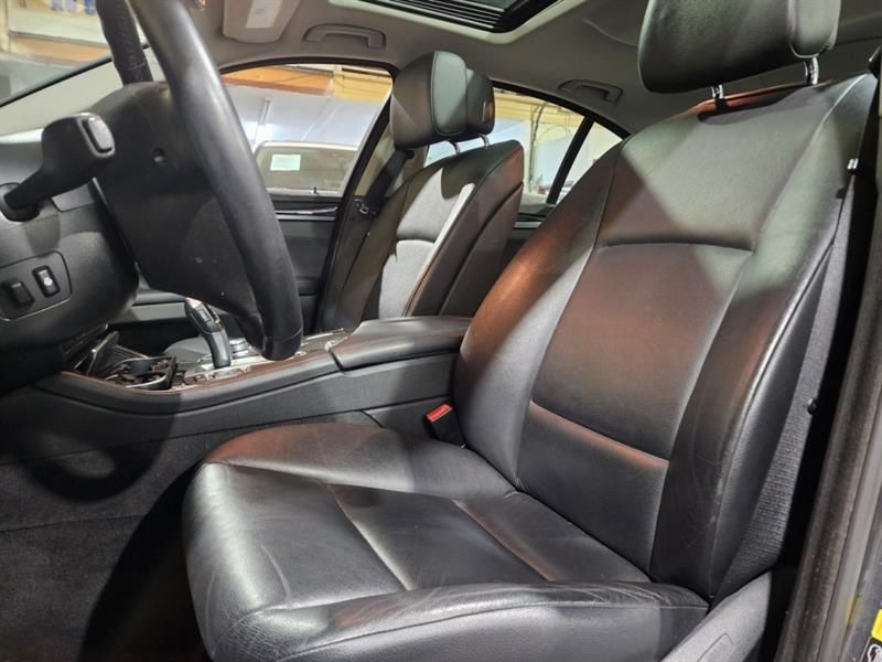 BMW 5 Series 2012 - Image 13