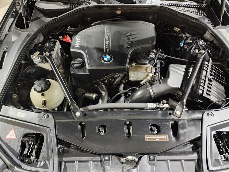 BMW 5 Series 2012 - Image 19