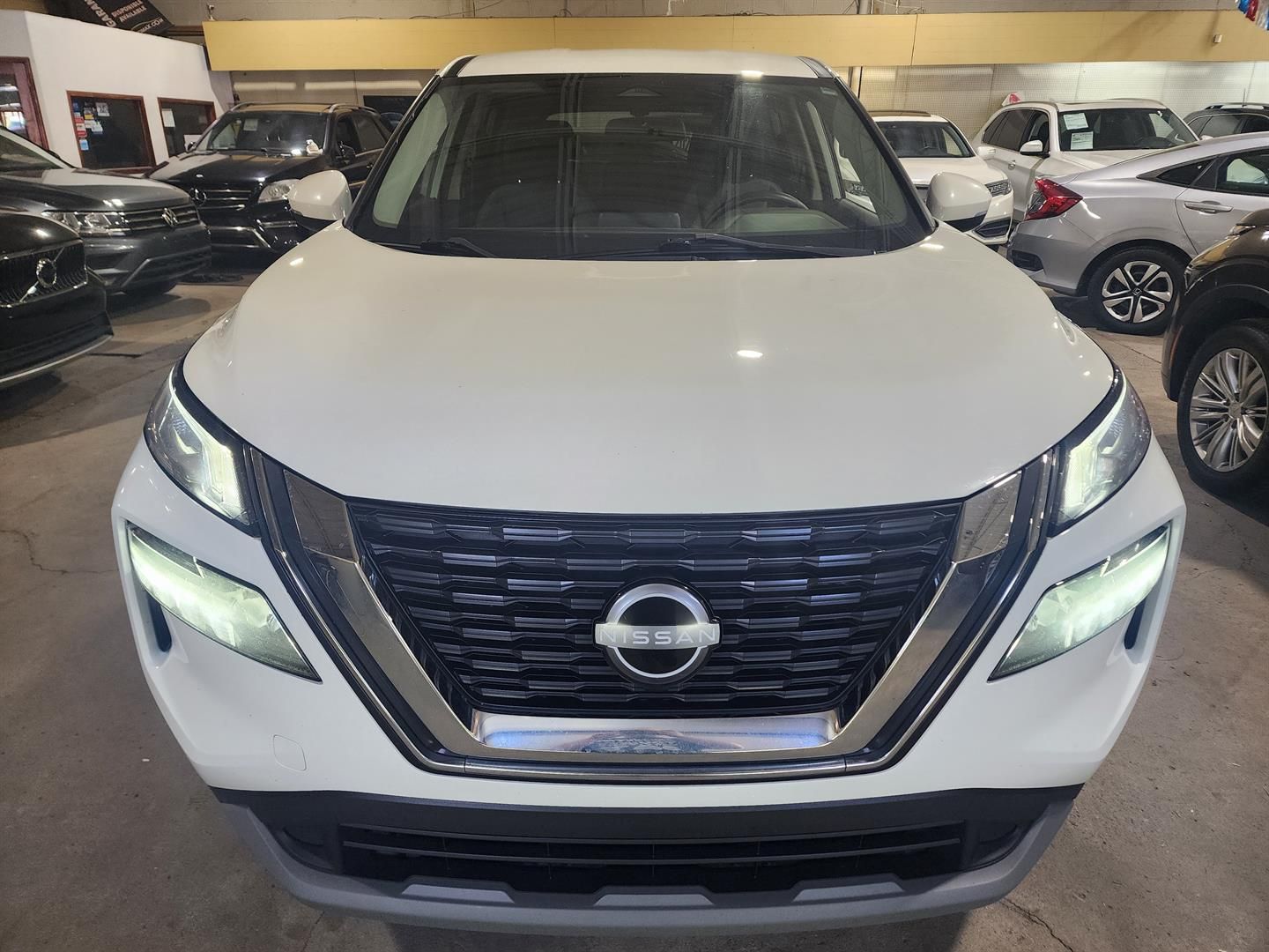 Nissan Rogue 2022 - Image 2