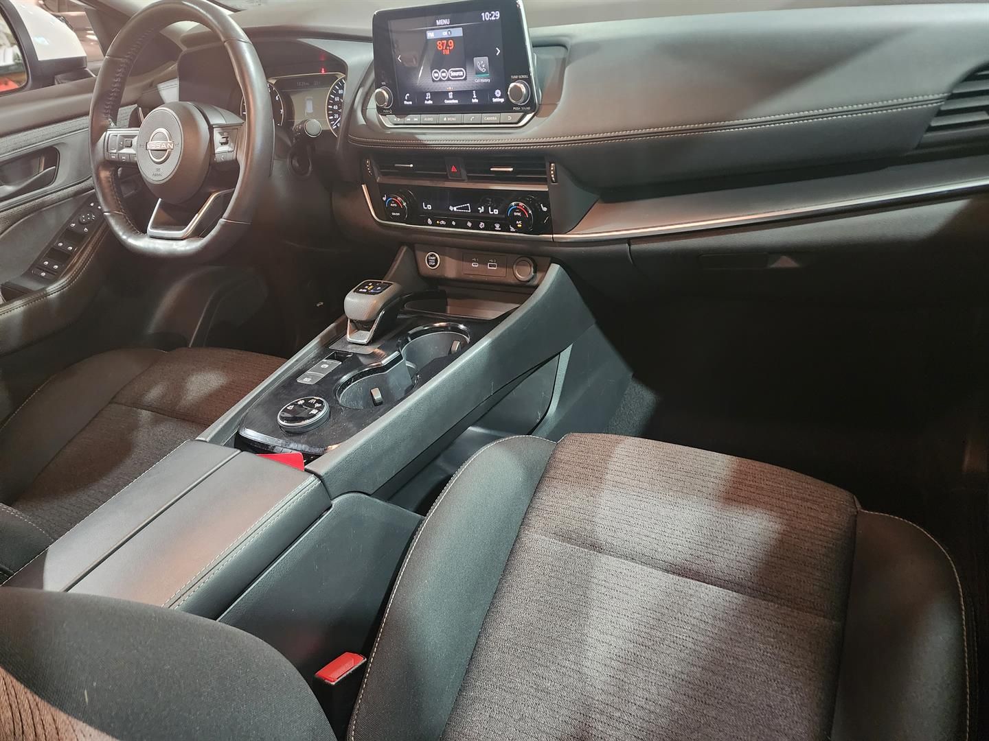 Nissan Rogue 2022 - Image 9