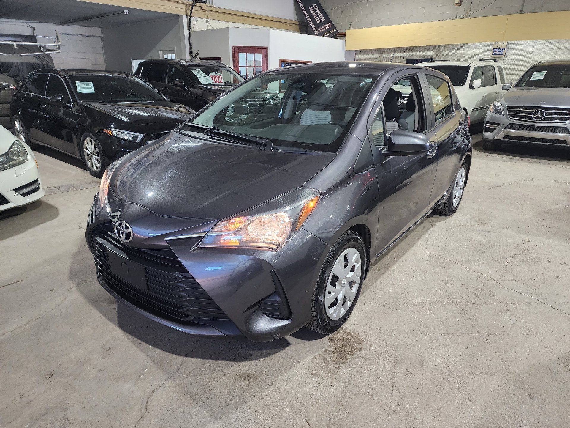 Toyota Yaris 2019 - Thumbnail 1